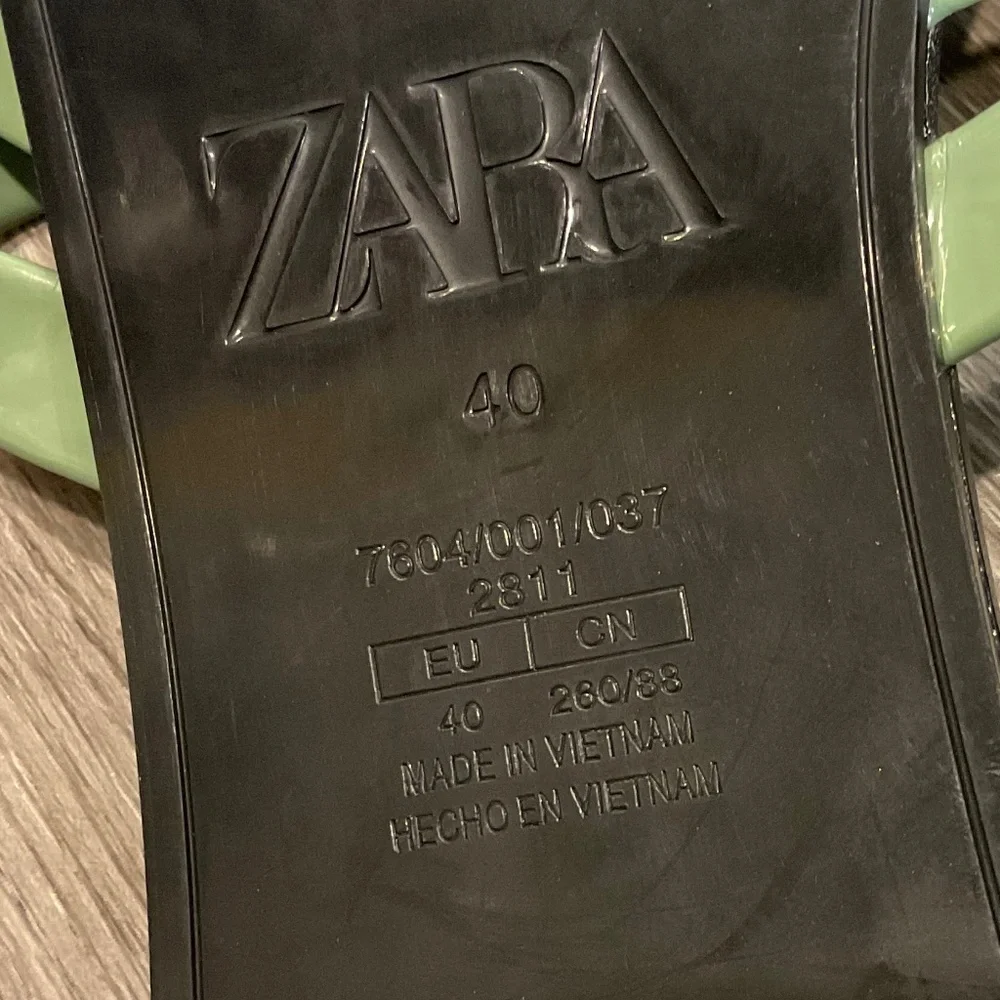 ZARA Green Glossy  Sandal Size EU40 US 9 - Picture 6 of 7